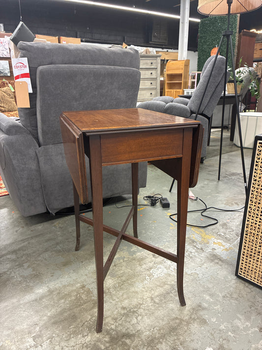 Mahogany 1 Drawer Federal-Style Drop-Leaf Side Table *donated