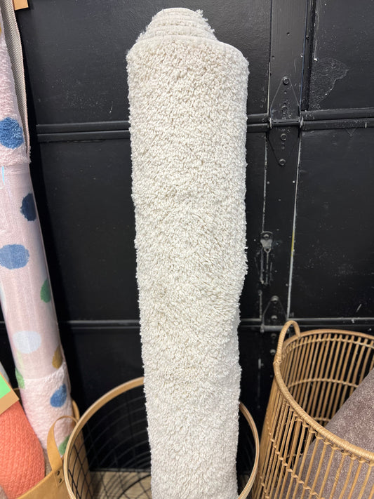 3'11" x 5'11" Ivory Nourison Malibu Shag Area Rug