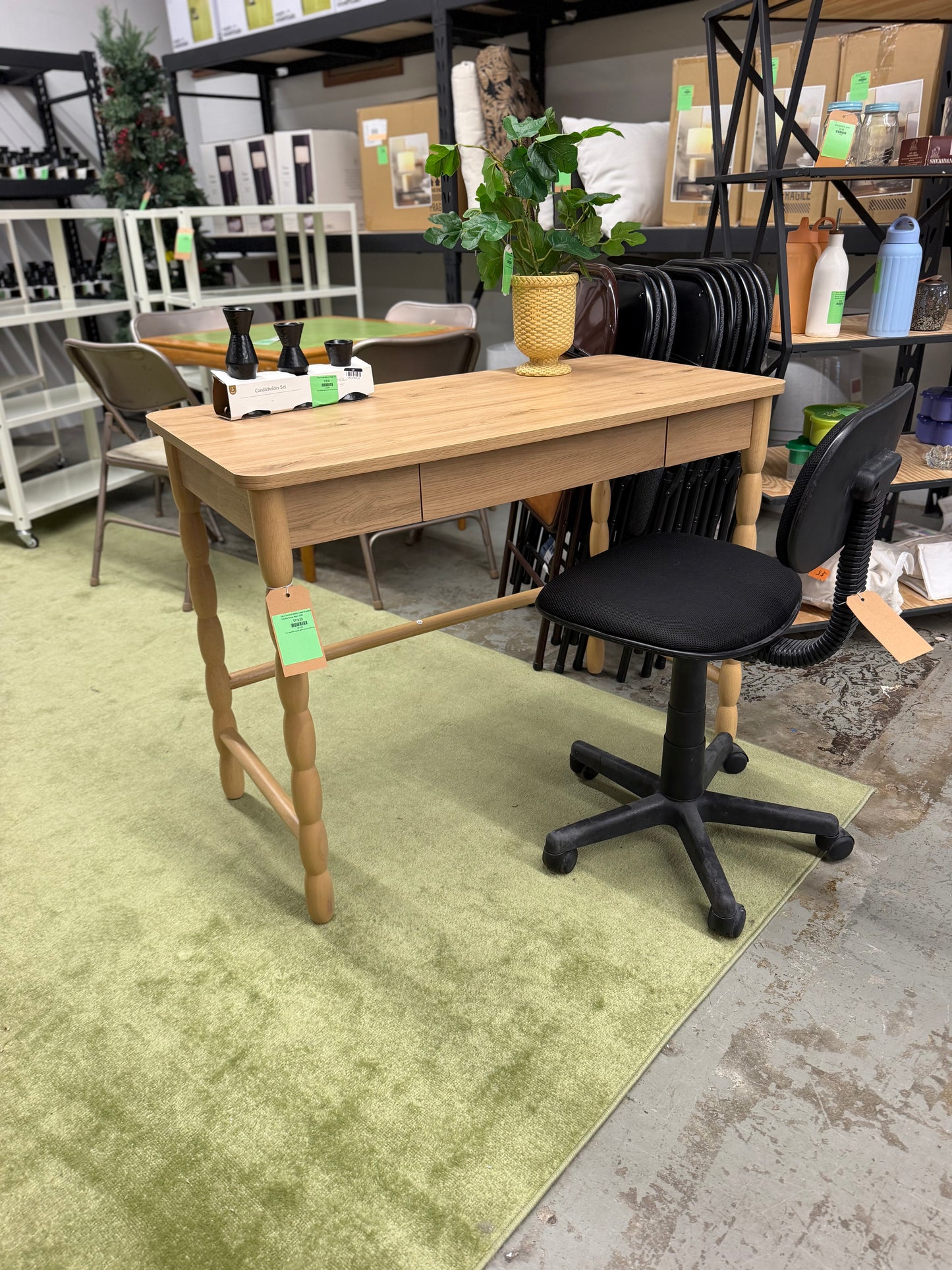 Small Rolling Office Chair *donated