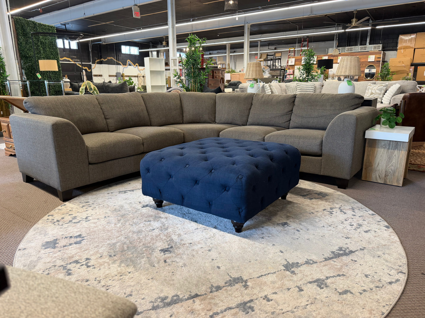 Fantastic Condition 3 Piece Sofa Sectional *donated