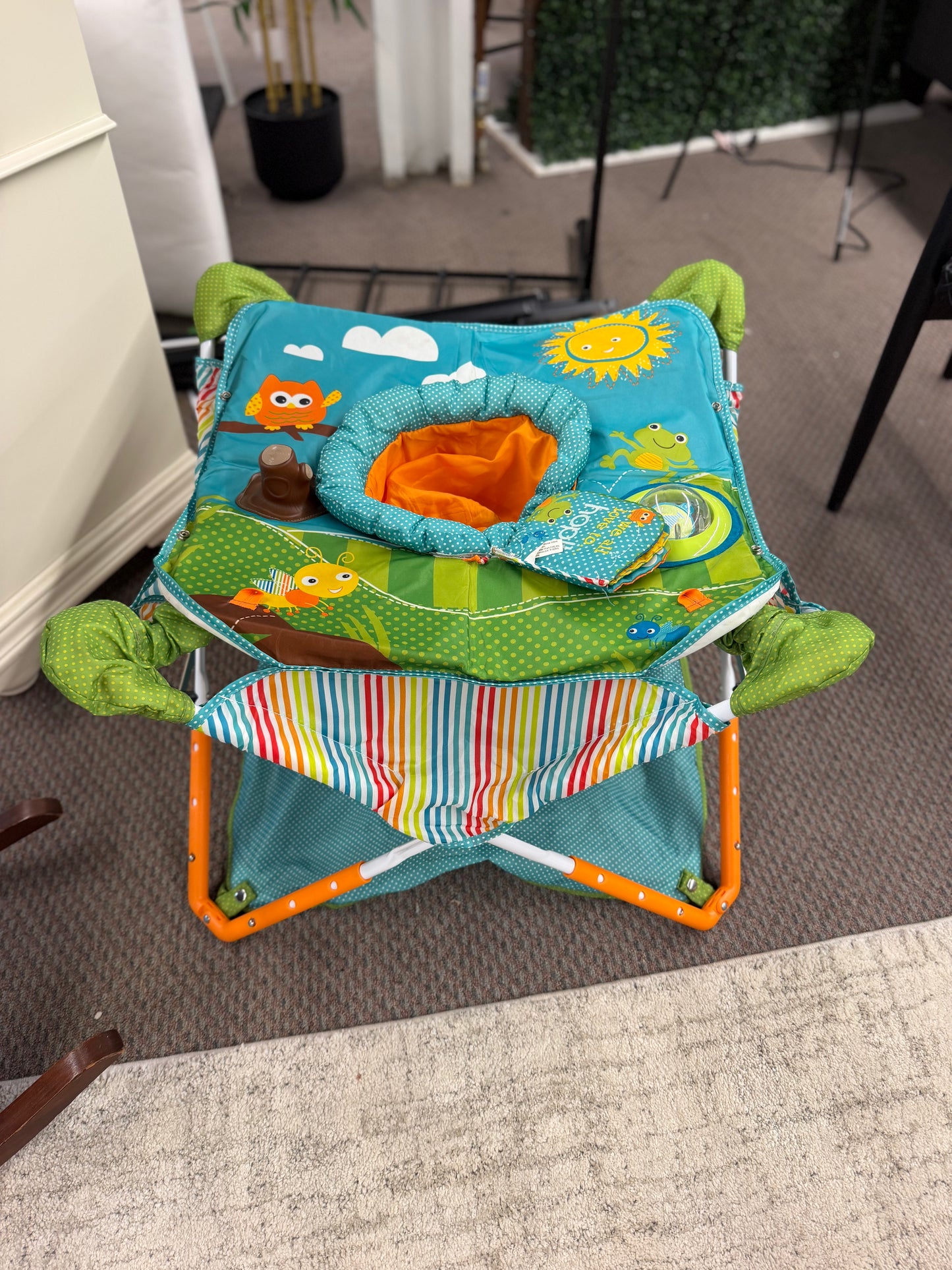 Baby Bouncer Retail: $80 *donated