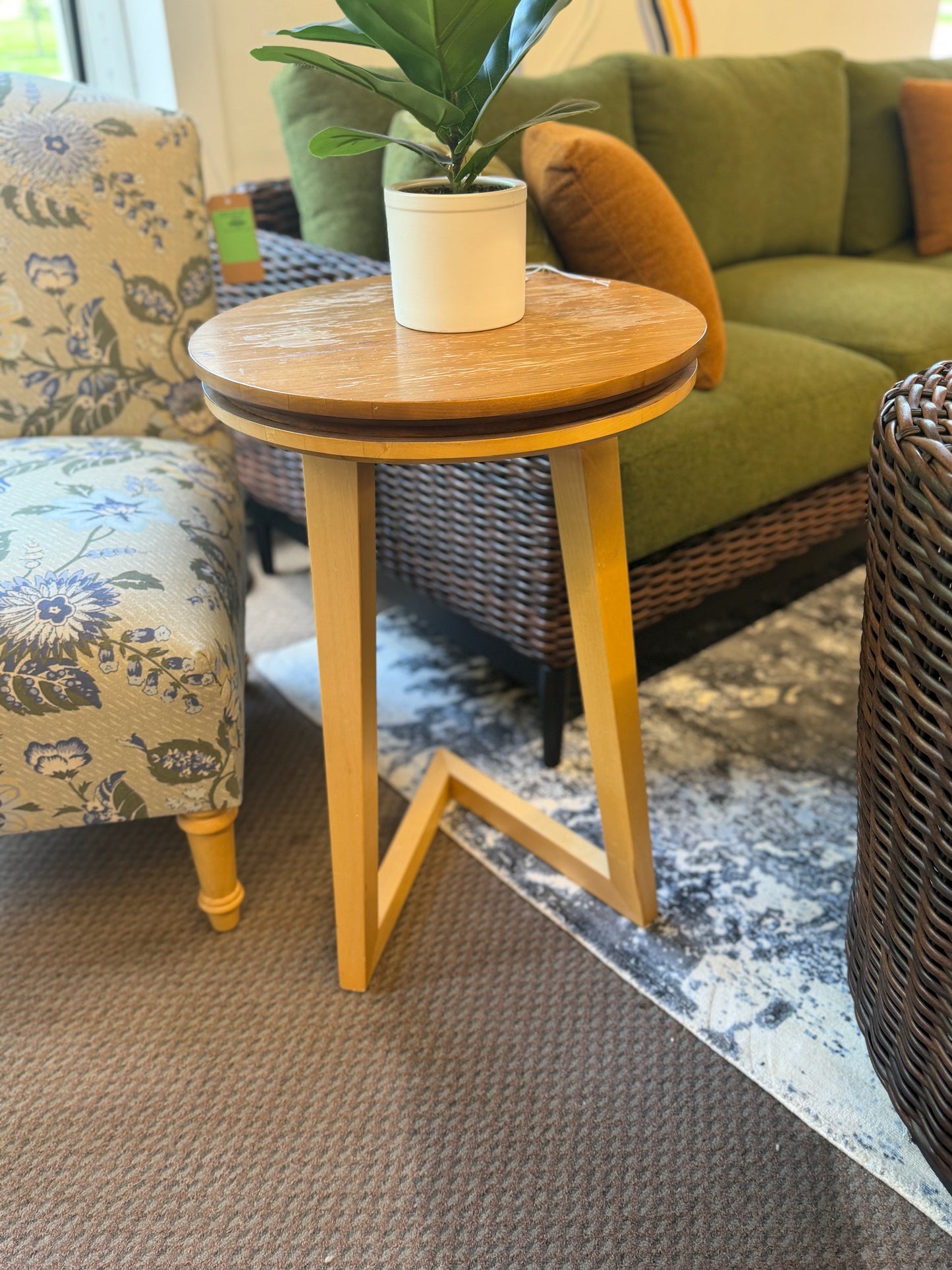 Wood Side Table *donated Needs refinished