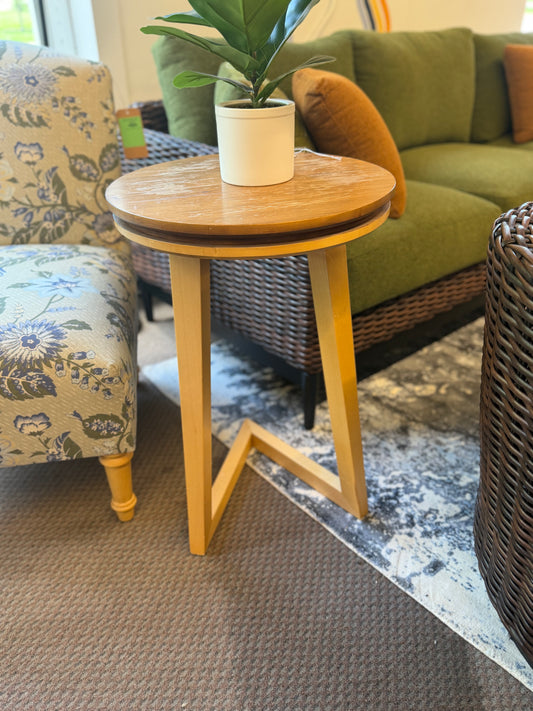 Wood Side Table *donated Needs refinished