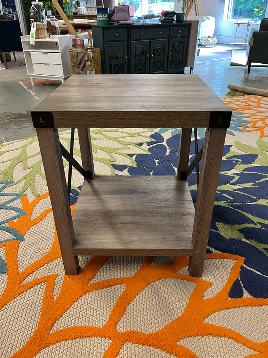 Walker Edison Barn Door Side Table in Grey Wash Retail: $139.99
