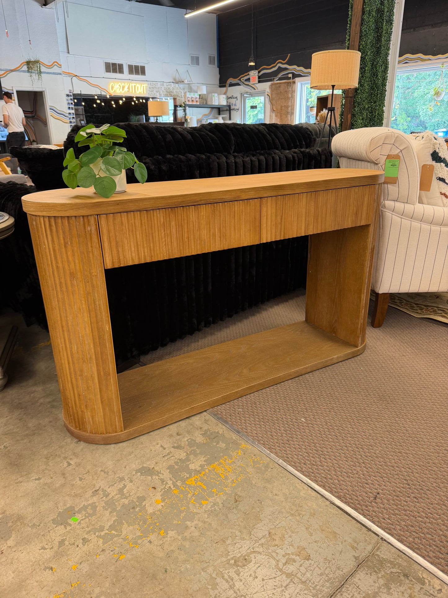 Modern Luxe Fluted Console