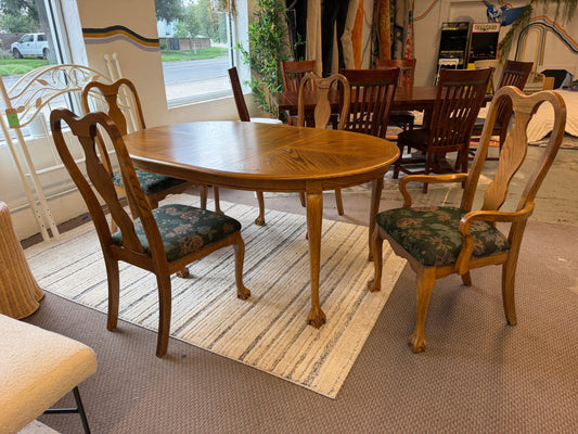 Table and 4 Chairs *donated
