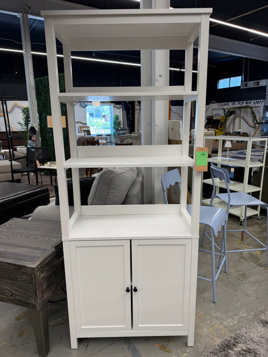 Traditional Storage TV Stand with Doors and Shelves for TVs up to 65" Classic White Retail: $175