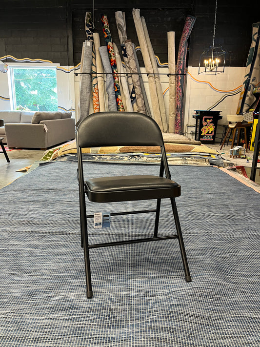 Peakform Vinyl Padded Chair Black | Retail Price: $25.49