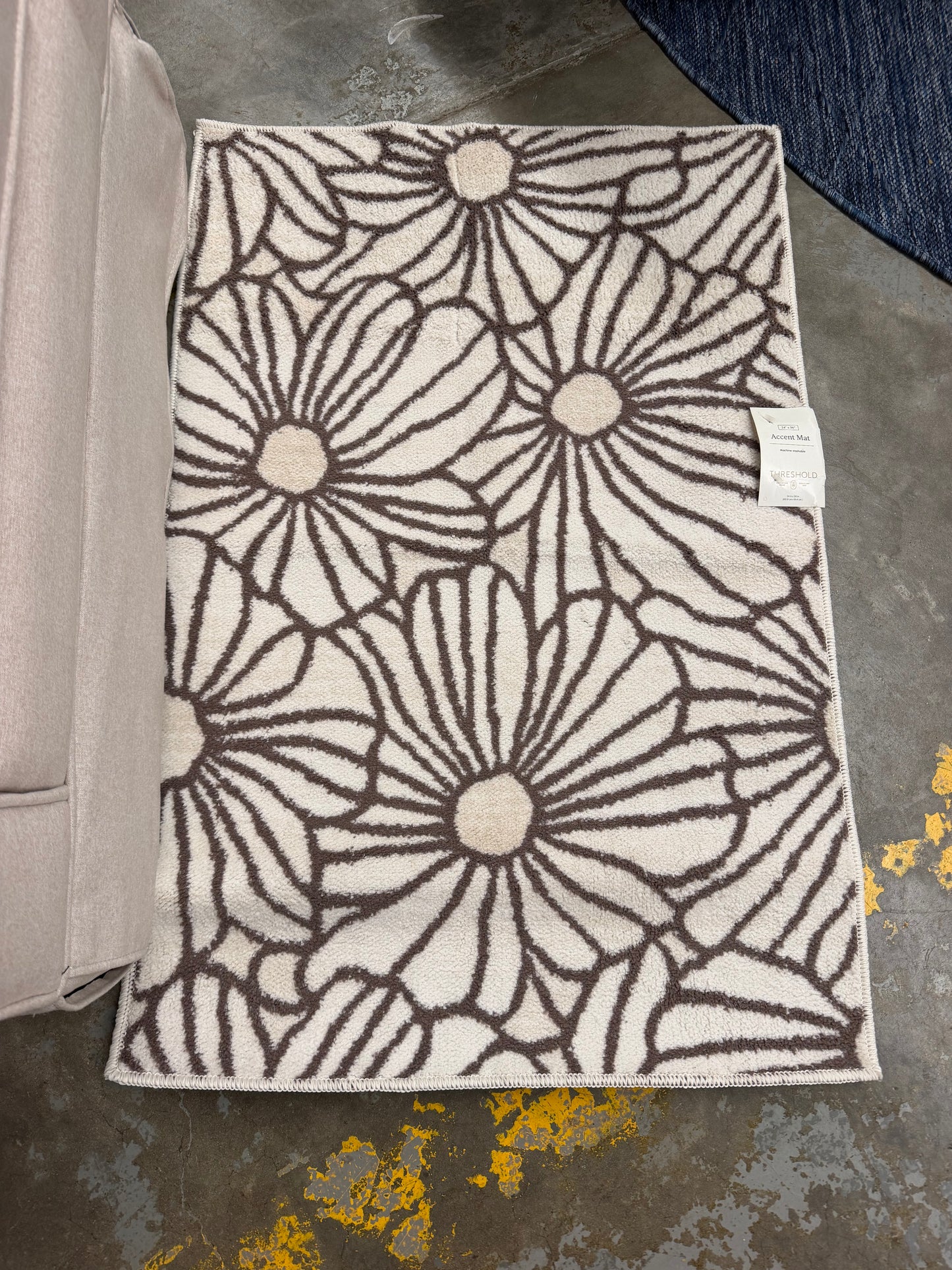 Maples 2 x 3 Accent Mat Retail: $20