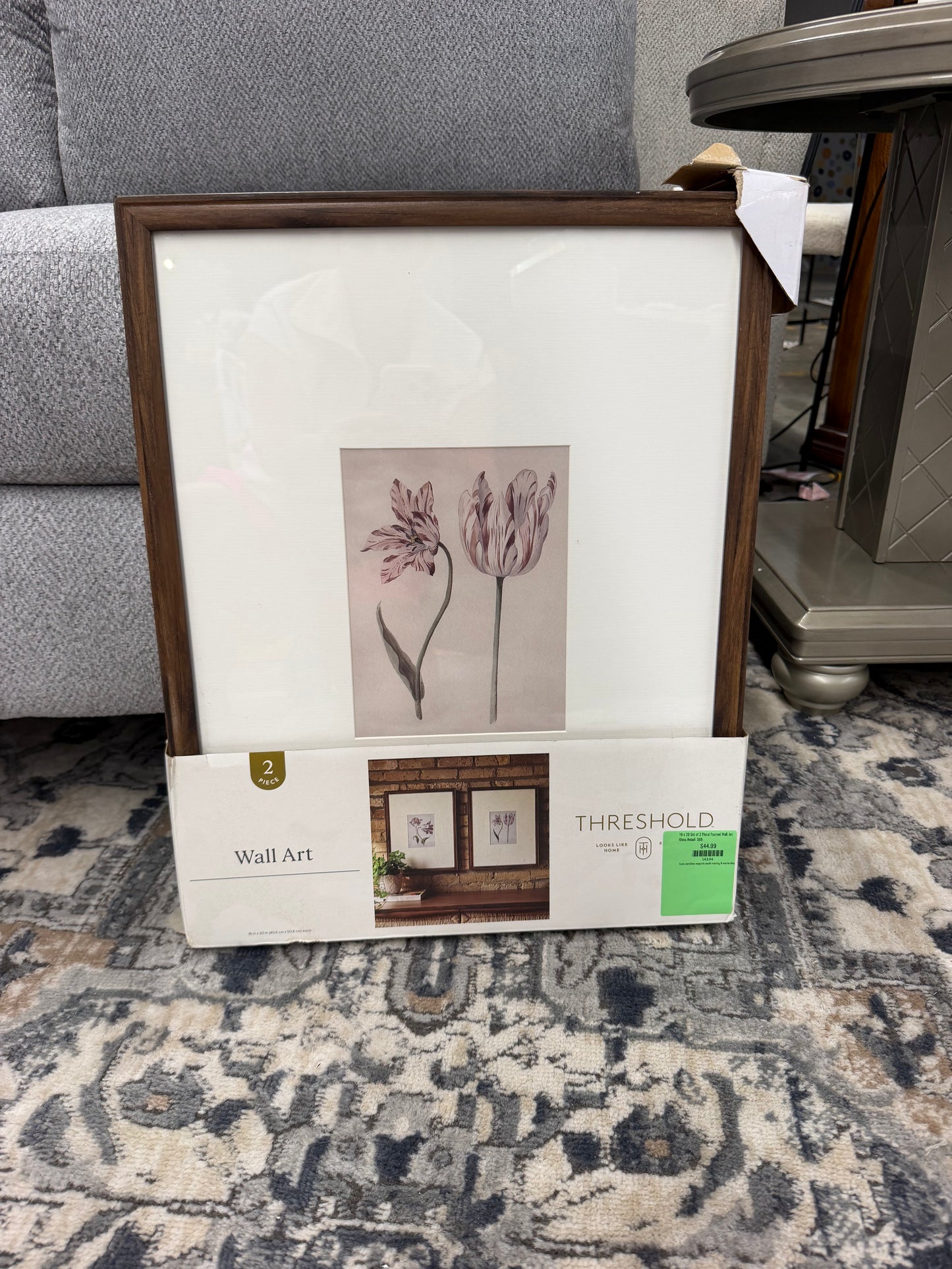 16 x 20 Set of 2 Floral Framed Wall Art Glass  Retail: $65