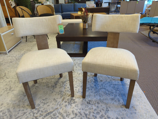 Inelda Mid Century Upholstered Side Chair Farmhouse Dining Chairs with Wood Legs - Set of 2 (Retail Price: $250)