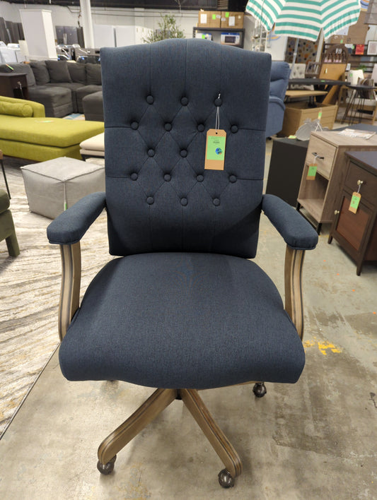 Traditional Executive Chair Navy - Boss Office Products