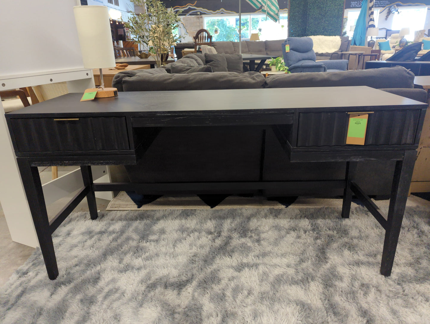 Thousand Oaks Wood Scalloped Desk Black (Retail Price: $395)